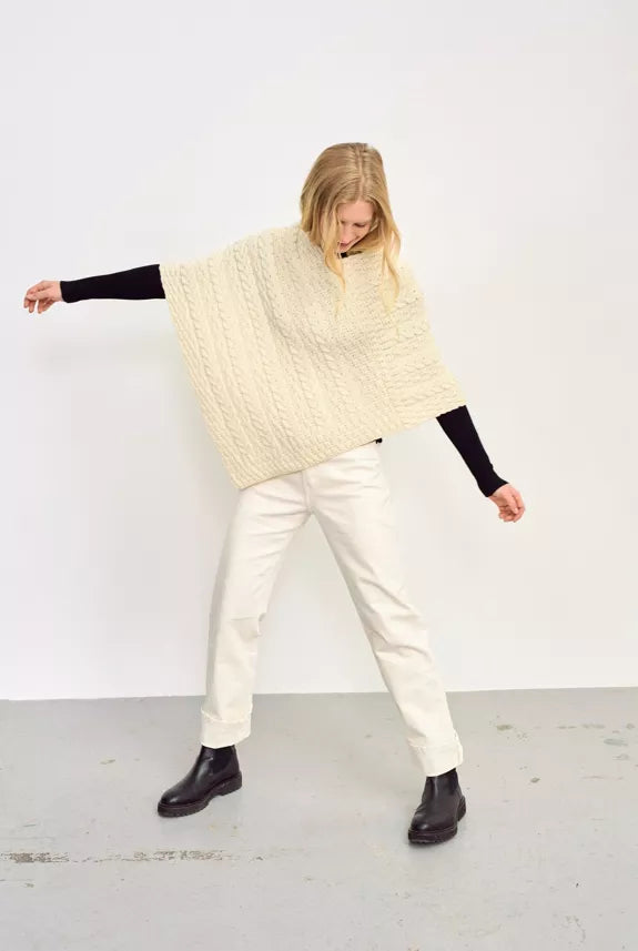 Glencar poncho van merinowol wit