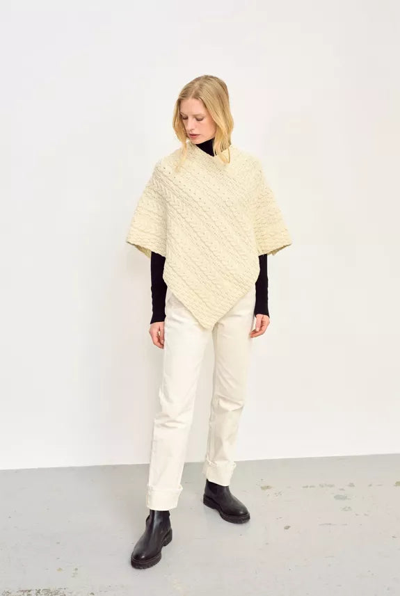 Glencar poncho van merinowol wit