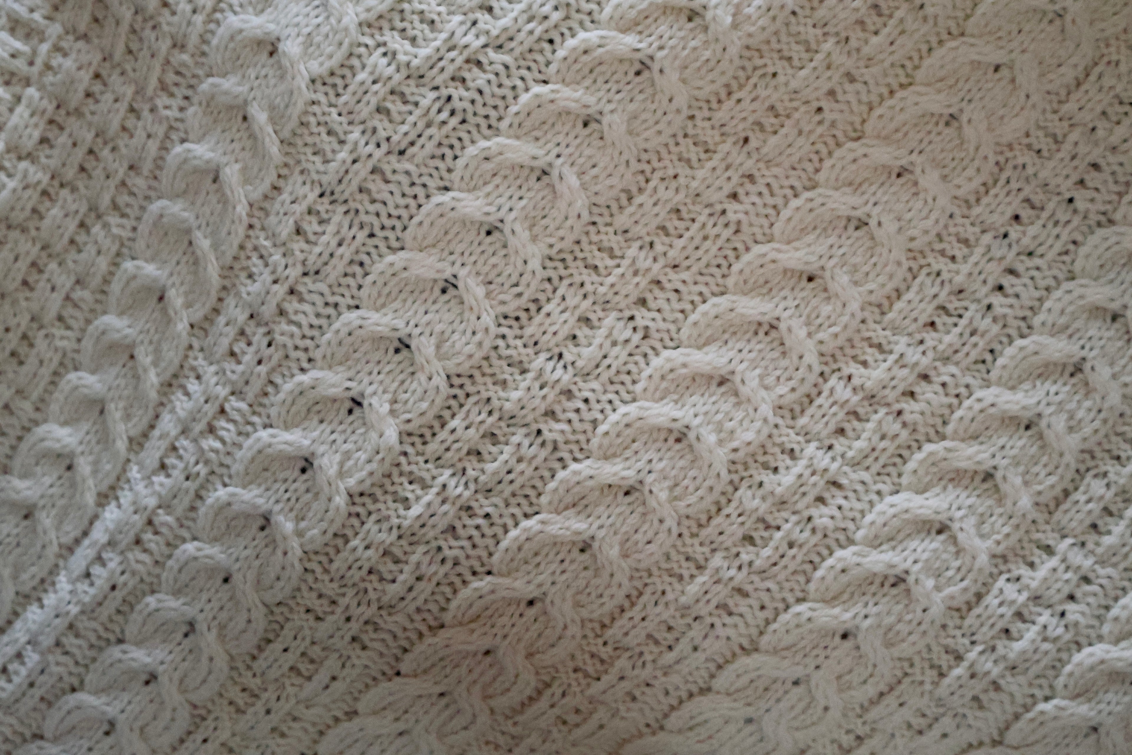 Ingezoomd beeld van diverse breisteken.