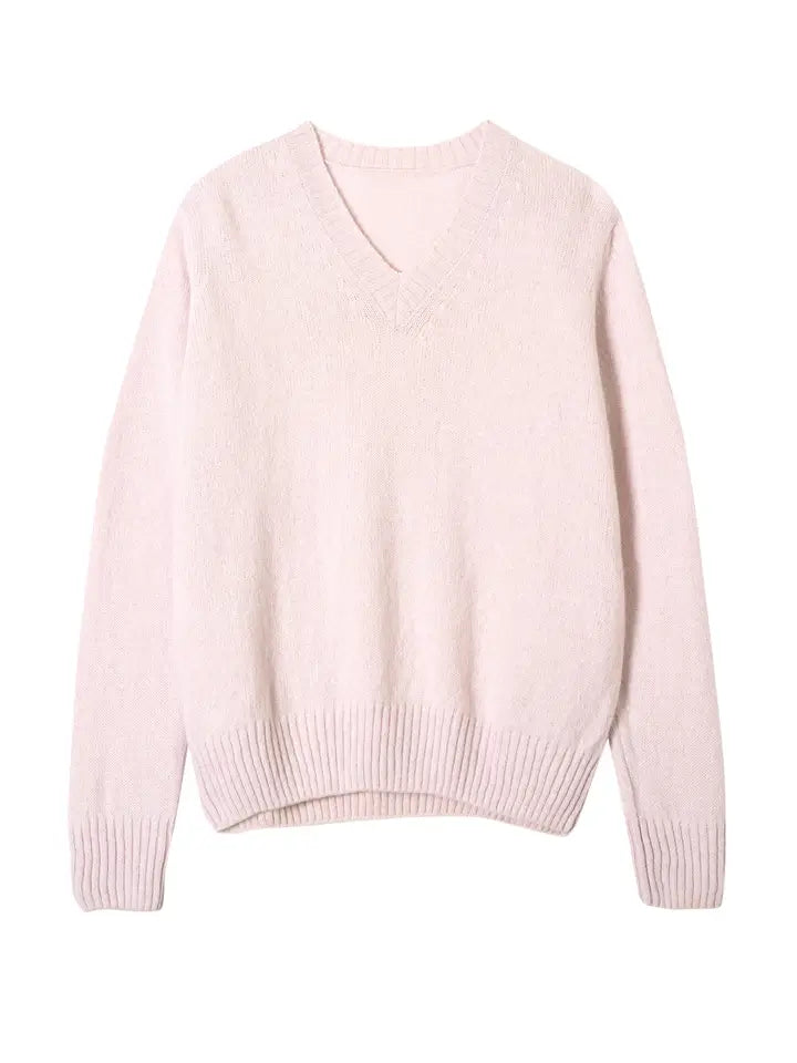 Vooraanzicht van een licht roze v-hals trui