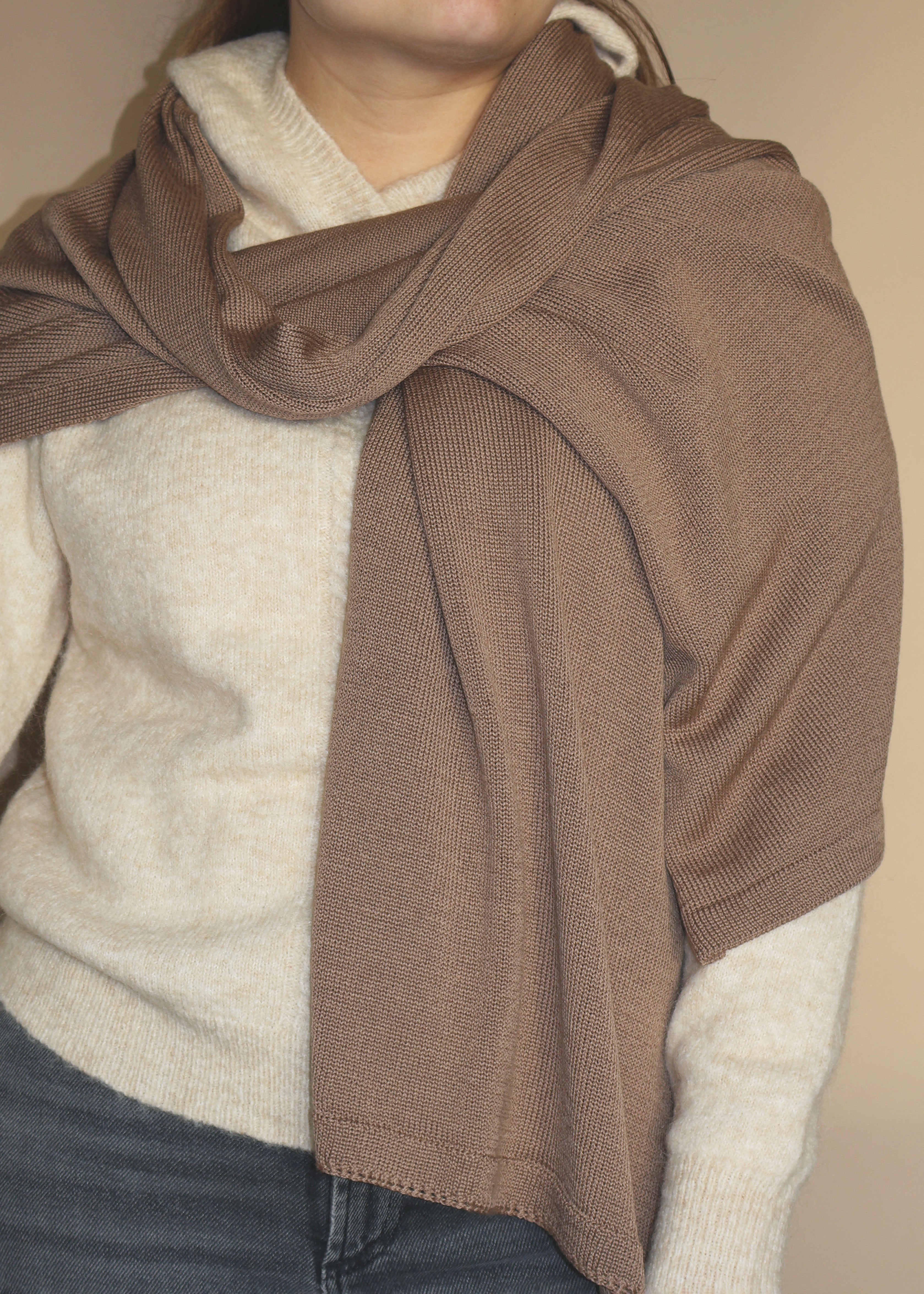 Penelope sjaal van merinowol camel